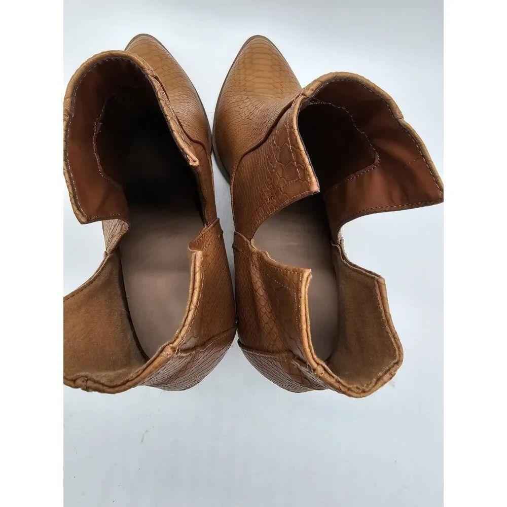 ZBY Pointed Toe Front V Chunky Heel Boots Women's Size 10 Boho Cowgirl Country